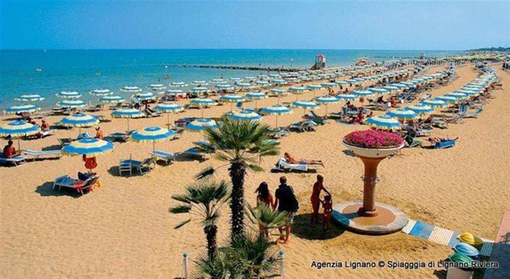 Villa In Lignano Riviera Comfortable Lignano Sabbiadoro Ngoại thất bức ảnh
